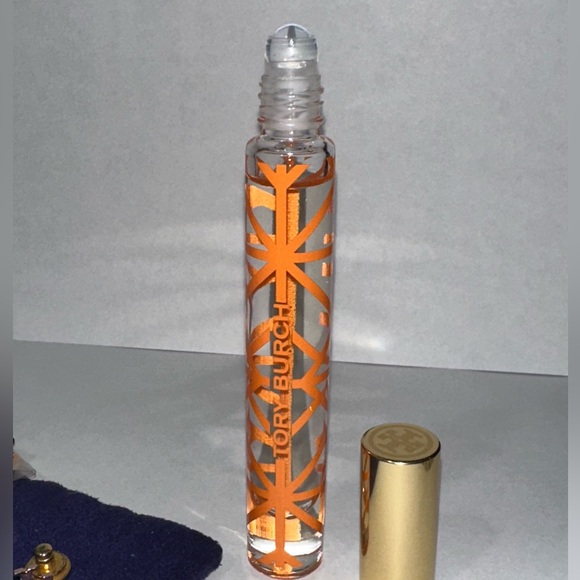 Tory Burch Orange travel roll on fragrance ,  2 pair of Earring Set and pouch - Picture 4 of 4